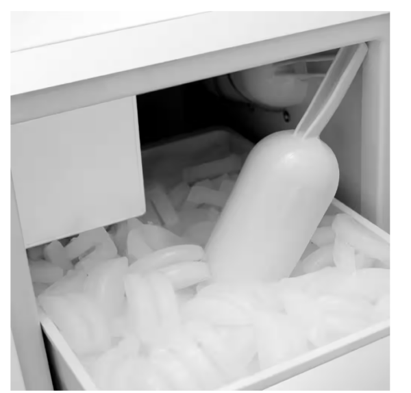 EdgeStar 15" Built-In Ice Maker - Stores Frozen Crescent Ice